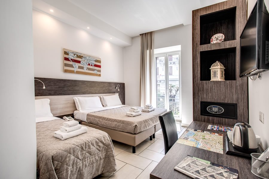 Foto 5 Hotel Napoli Suite Napoli Stazione Centrale, 04