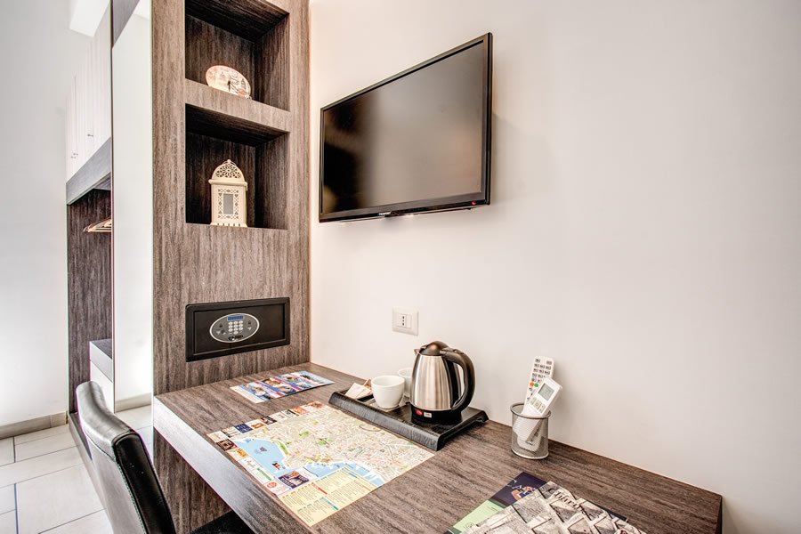 Foto 9 Hotel Napoli Suite Napoli Stazione Centrale, 08