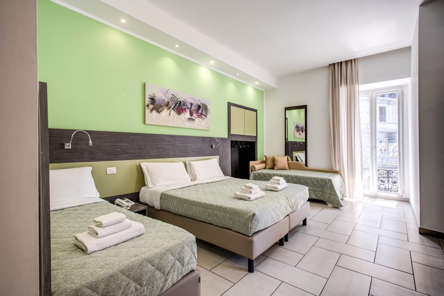 Foto 10 Hotel Napoli Suite Napoli Stazione Centrale, 09