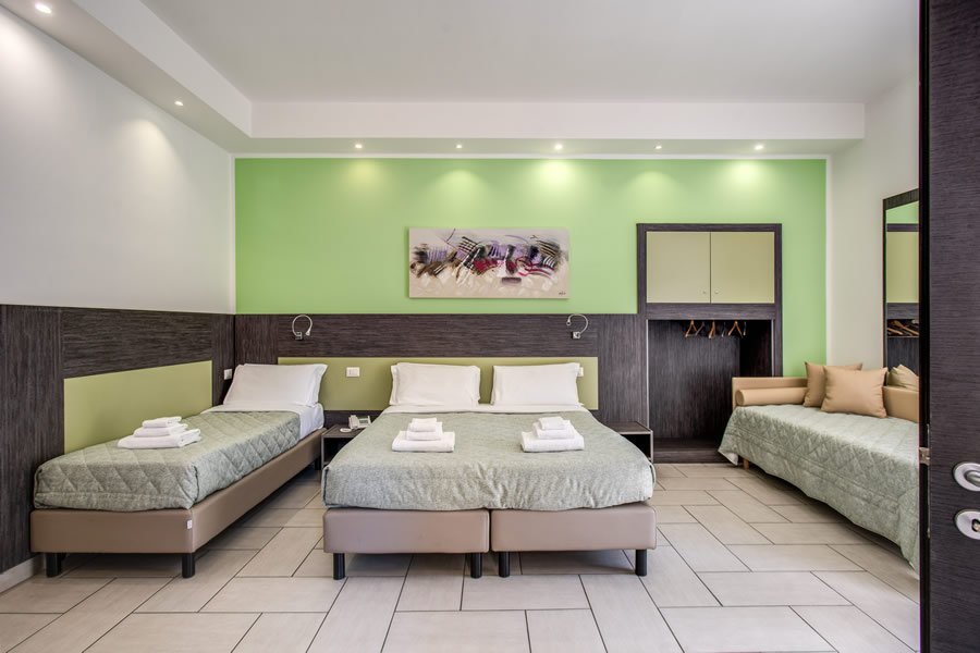 Foto 12 Hotel Napoli Suite Napoli Stazione Centrale, 11