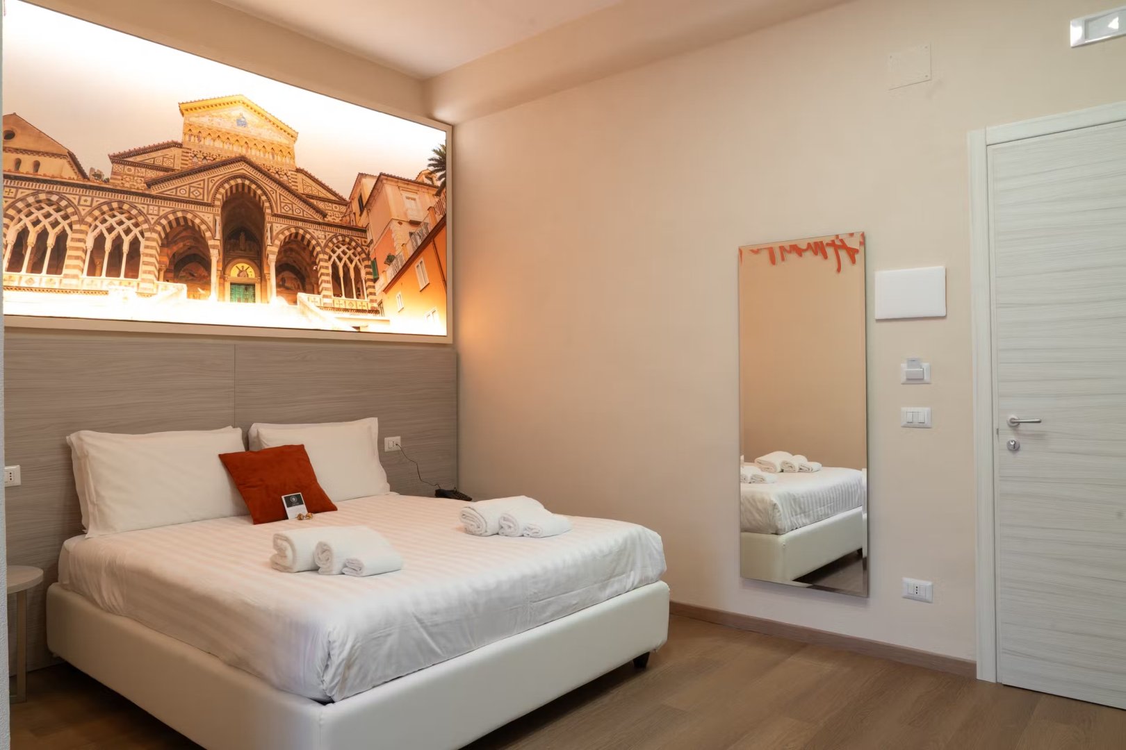 Foto 3 The Sun Boutique Hotel Napoli Centro Storico, 02