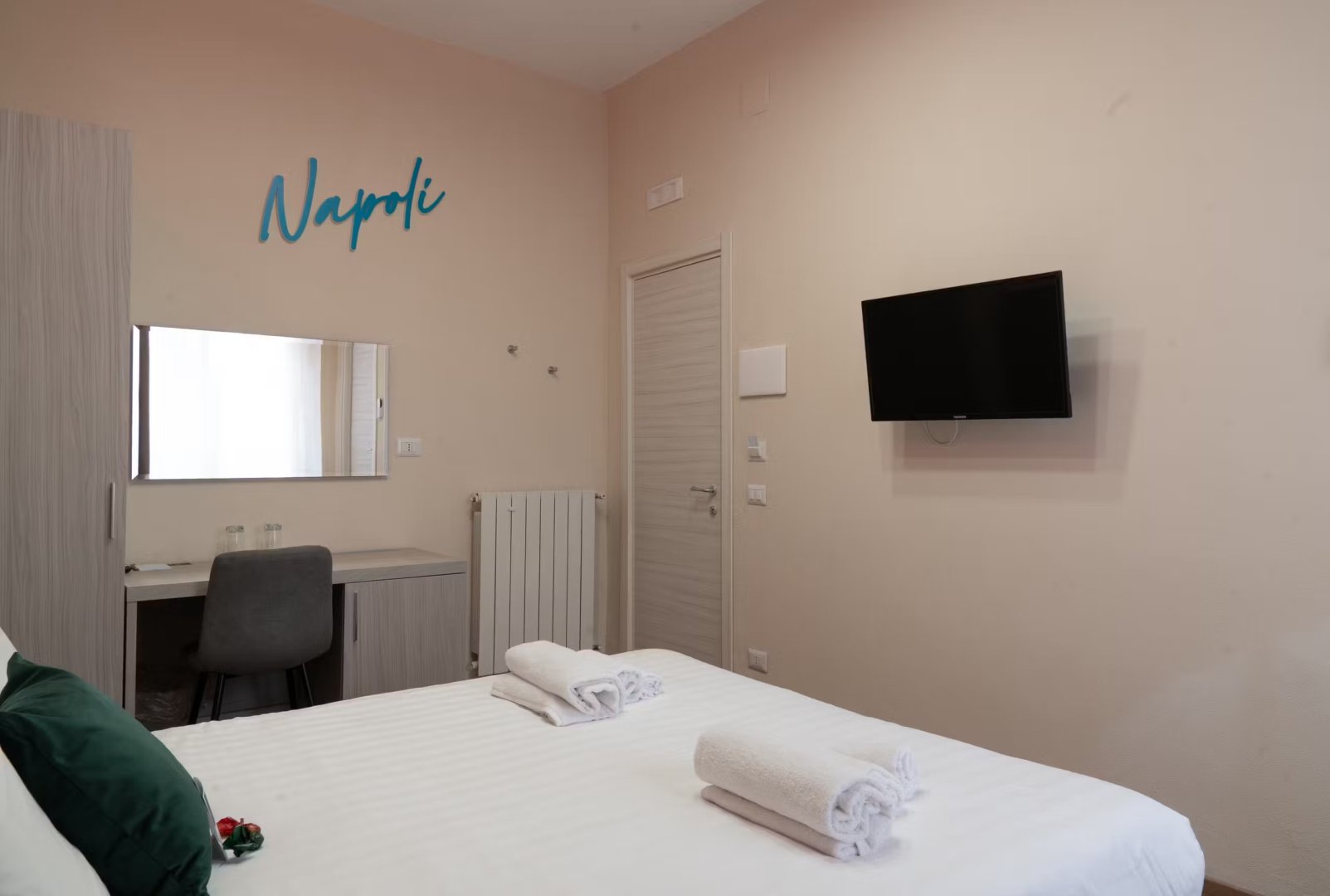 Foto 6 The Sun Boutique Hotel Napoli Centro Storico, 05