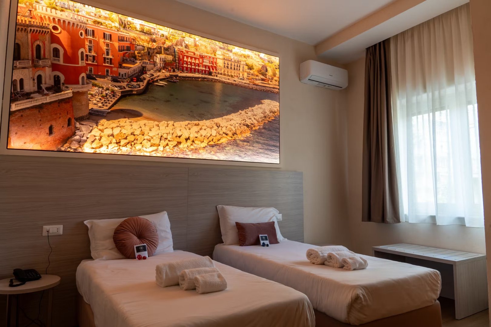 Foto 7 The Sun Boutique Hotel Napoli Centro Storico, 06