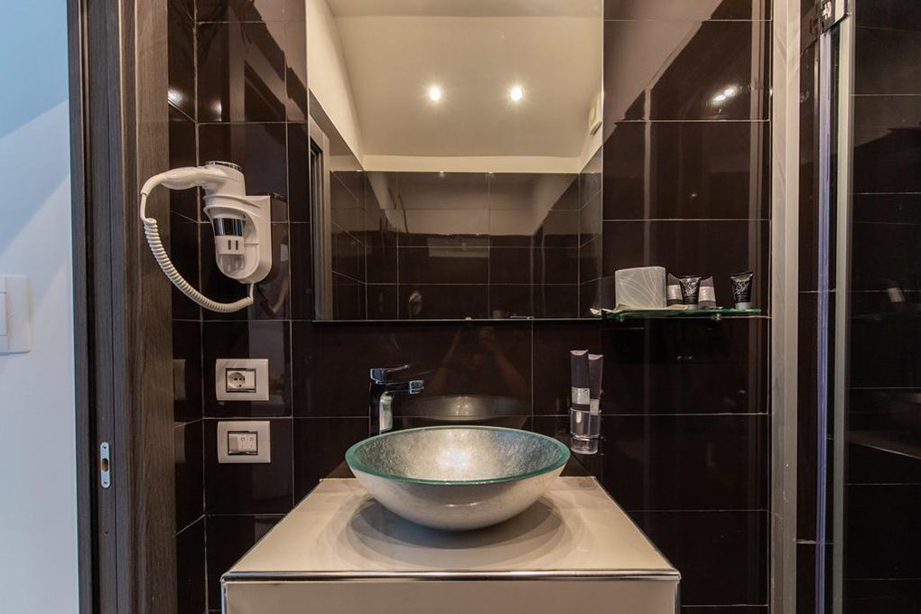 Foto 12 Babylon Luxury Resort Porto di Napoli, 11