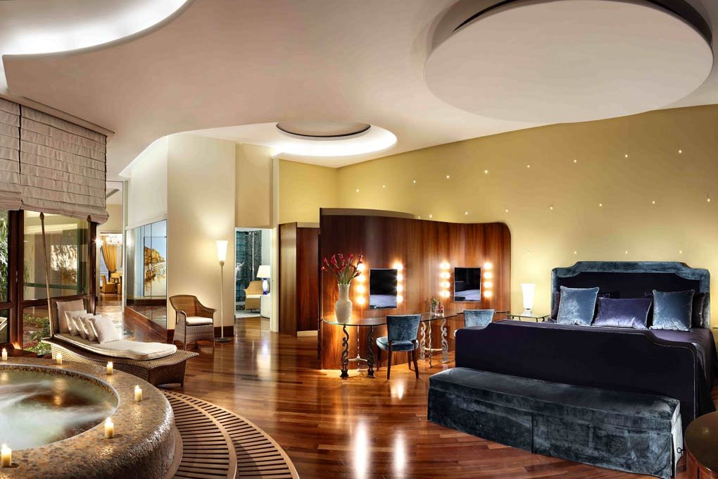 Foto 12 Grand Hotel Vesuvio Lungomare Caracciolo, 11