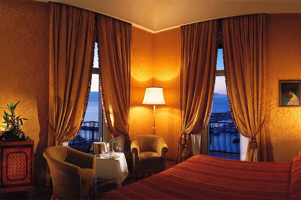 Foto 15 Grand Hotel Vesuvio Lungomare Caracciolo, 14