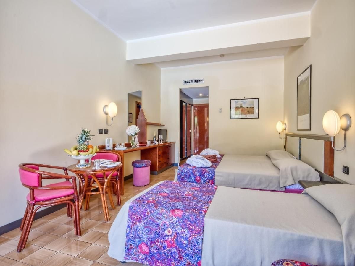 Foto 14 Caesar Palace Hotel Giardini Naxos, 13