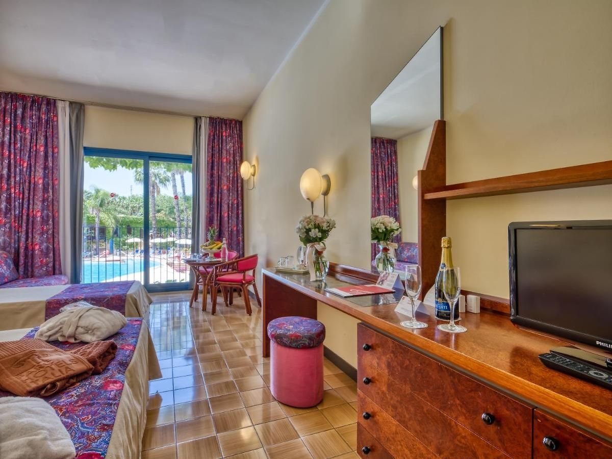 Foto 16 Caesar Palace Hotel Giardini Naxos, 15