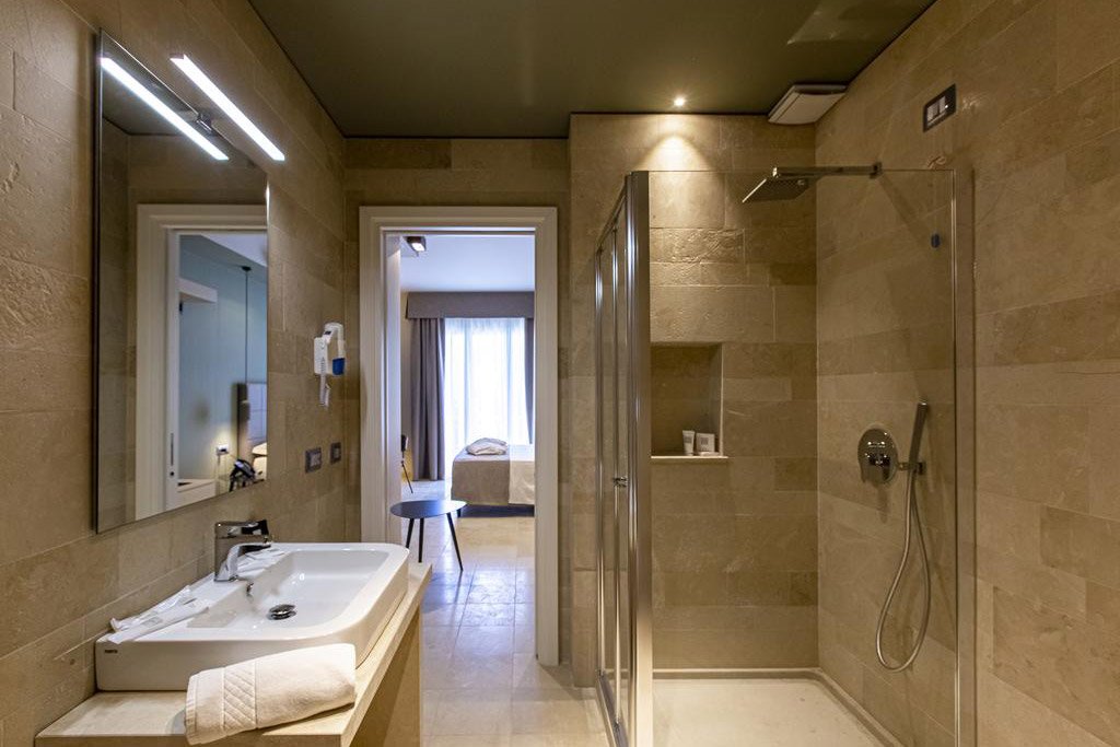 Foto 3 Hotel Simon Bolivar Noto, 02