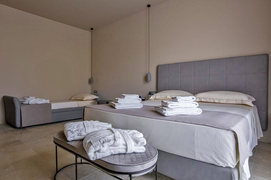 Foto 13 Hotel Simon Bolivar Noto, 12