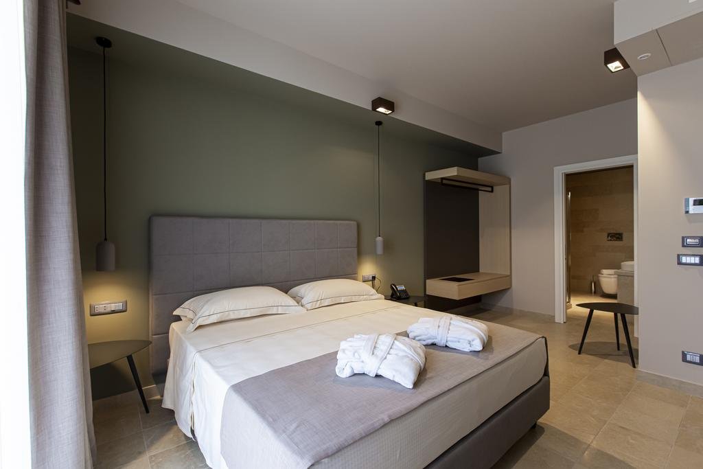 Foto 19 Hotel Simon Bolivar Noto, 18