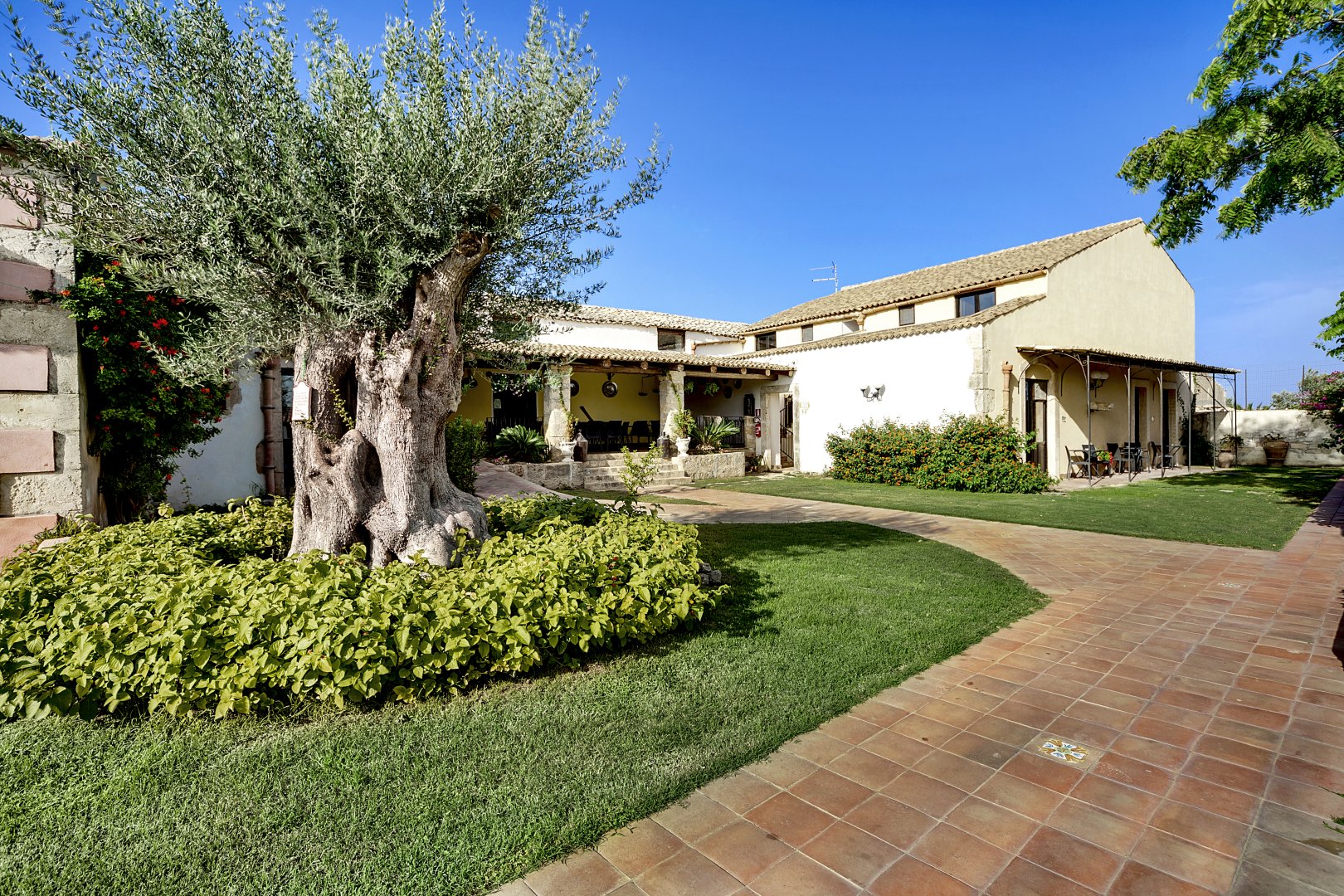 Foto 18 Hotel Villa Giulia Noto, 02