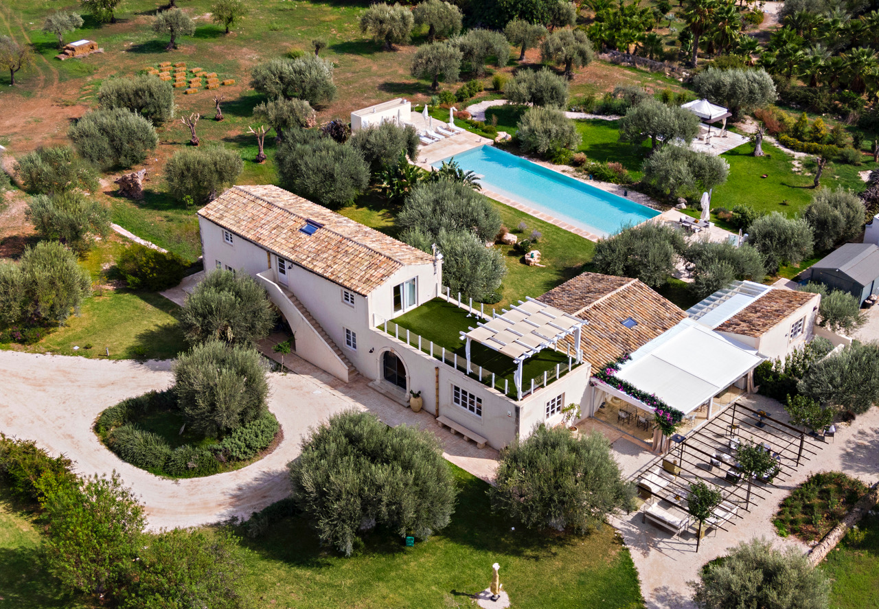 Foto 2 Zahir Country House Noto, 01