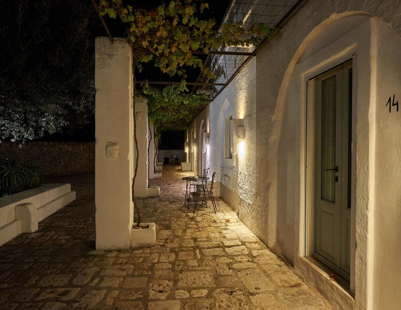 Foto 3 Masseria Le Carrube Ostuni, 02