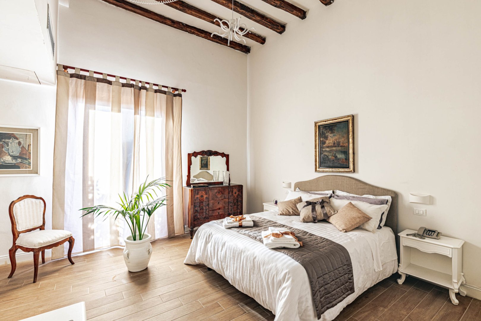 Foto 2 Giulio Cesare 14 Residence Palermo, 01