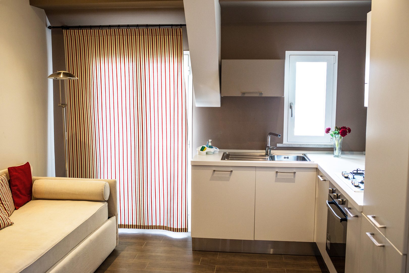 Foto 15 Marbela Apartments & Suites Palermo, 14