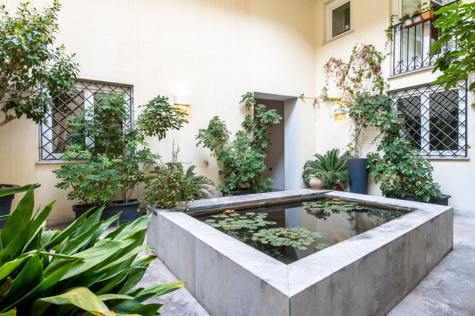 Foto 16 Moncada Suites & Apartments Palermo, 15