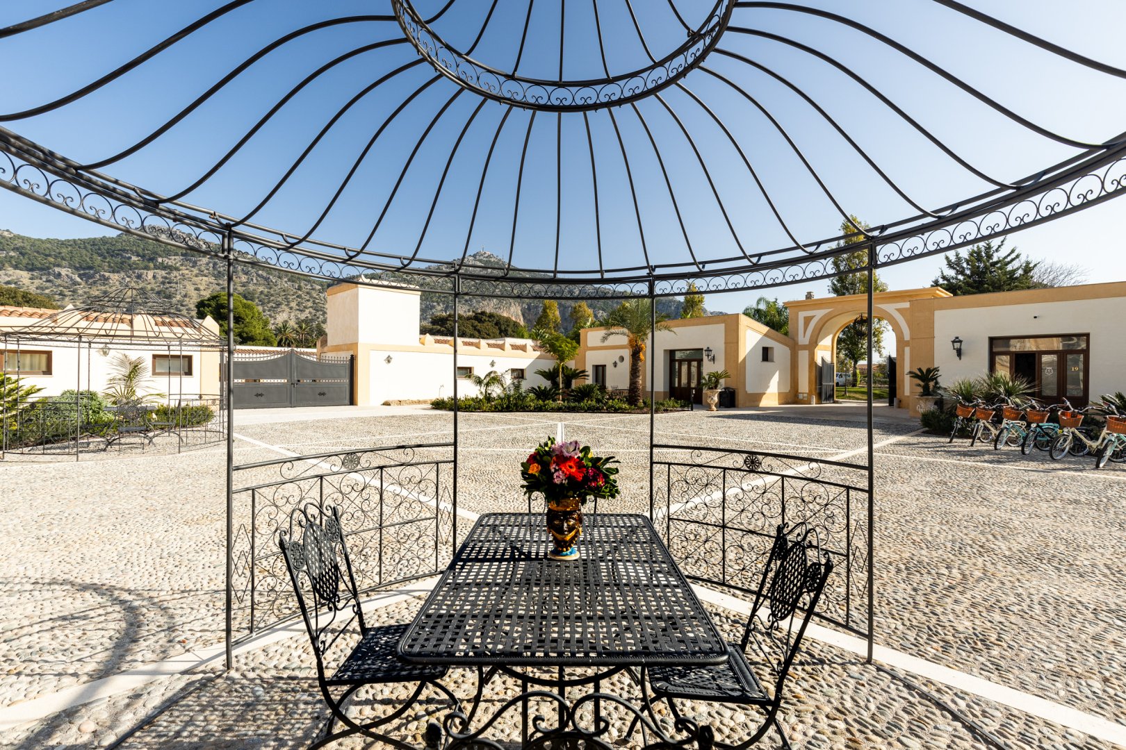 Foto 2 Villa del Gattopardo Suites & SPA Palermo, 01