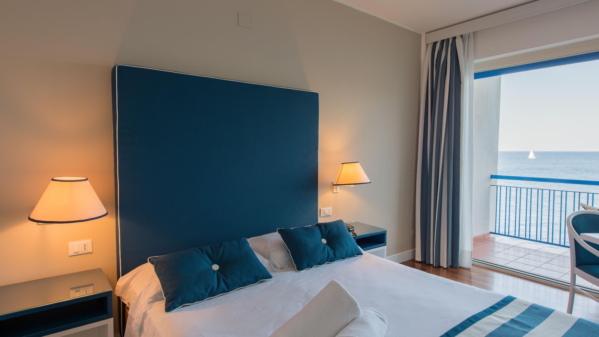 Foto 6 Splendid Hotel La Torre Palermo, 05