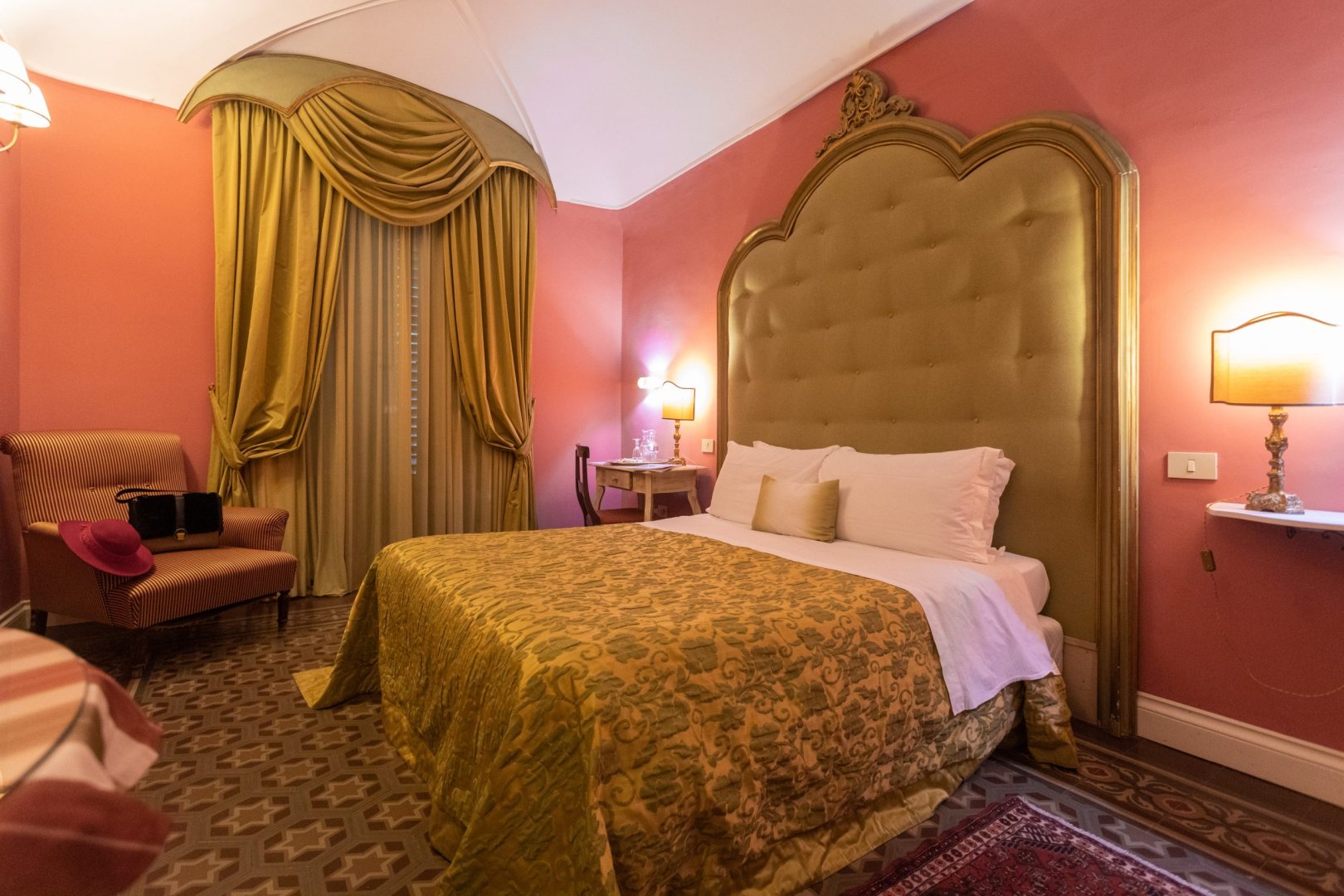 Foto 7 Palazzo Arone dei Baroni di Valentino Palermo, 06