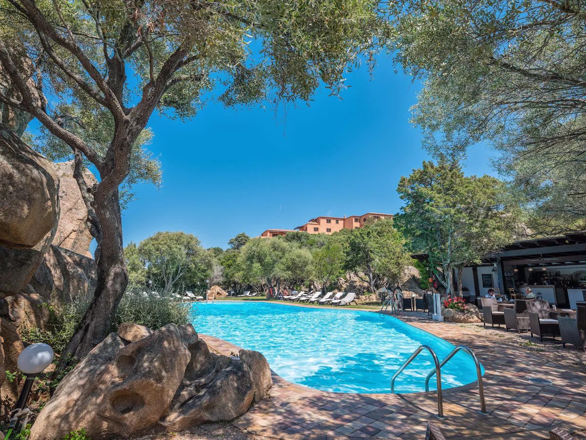 Foto 2 Myo Hotel Rocce Sarde San Pantaleo, 01
