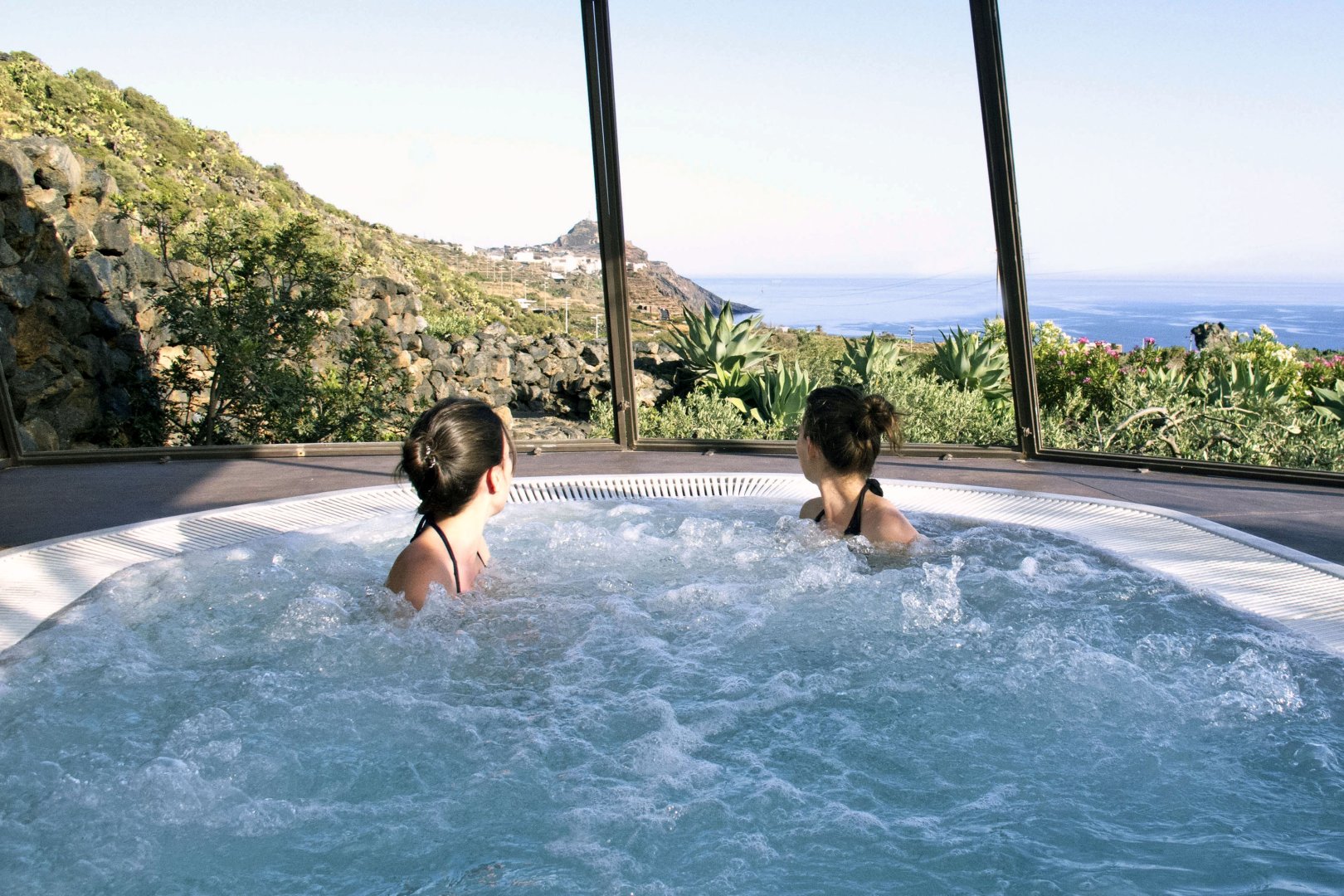 Foto 10 Dammusi Sciuvechi Resort Isola di Pantelleria, 09