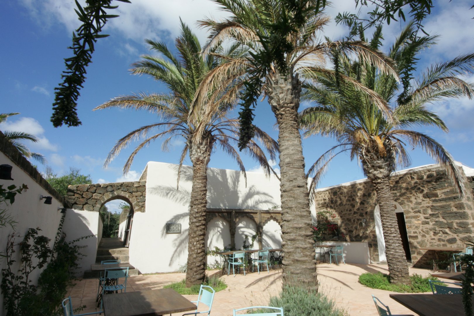 Foto 2 Zubebi Resort Isola di Pantelleria, 01