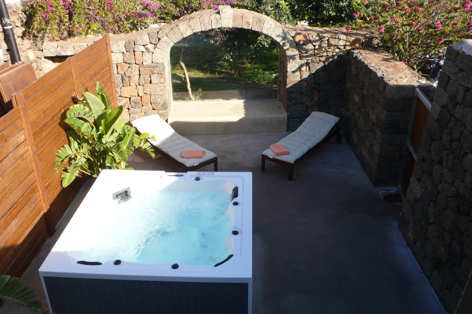 Foto 8 Zubebi Resort Isola di Pantelleria, 07