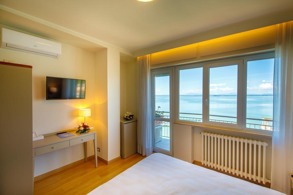 Foto 7 Hotel Lido Passignano sul Trasimeno, 06