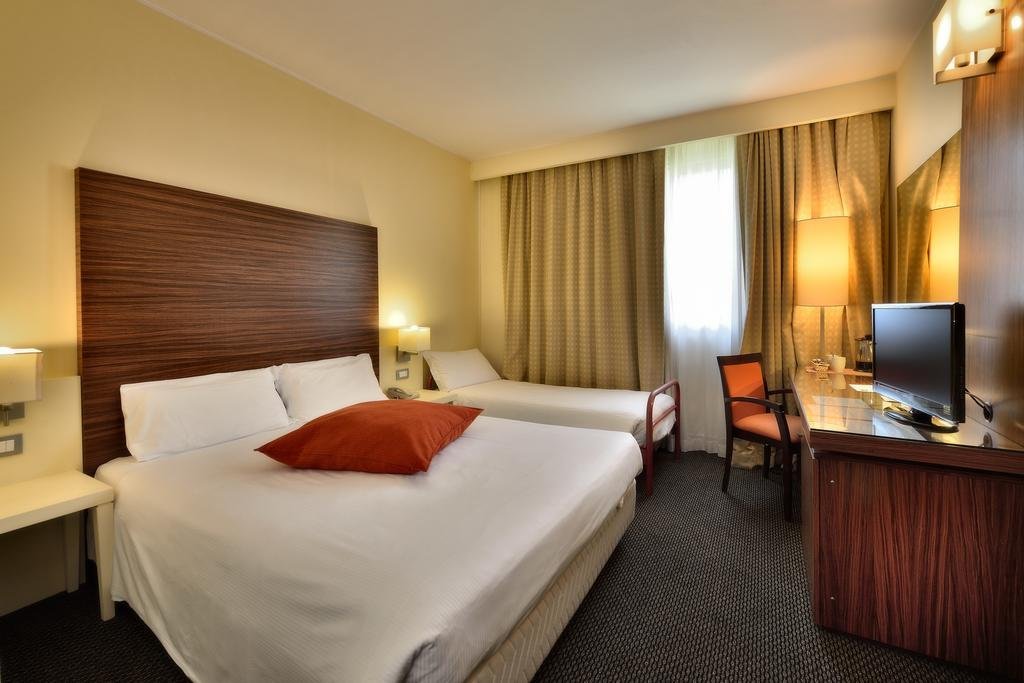 Foto 3 La Meridiana Bleisure Hotel Perugia, 02