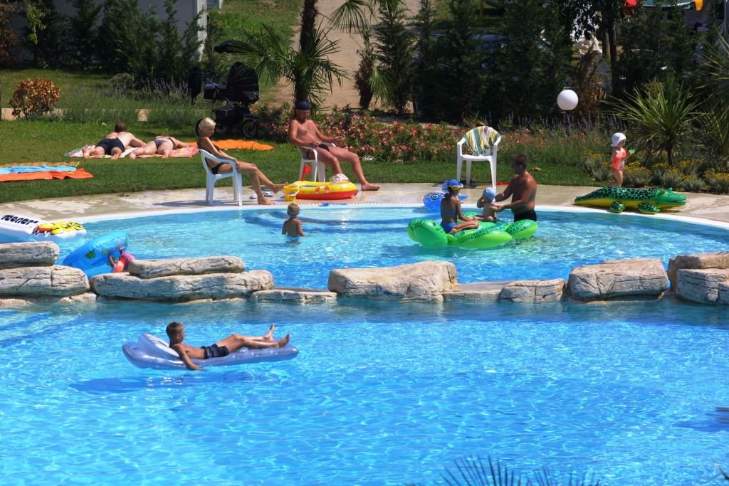Foto 6 Camping Bella Italia Peschiera del Garda, 05