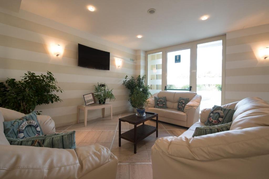 Foto 9 Residence Onda Marina Pietrasanta, 08