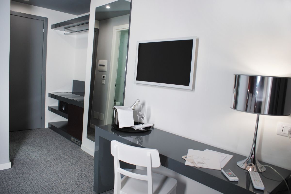 Foto 7 Leopardi Hotel Pomigliano d'Arco, 06