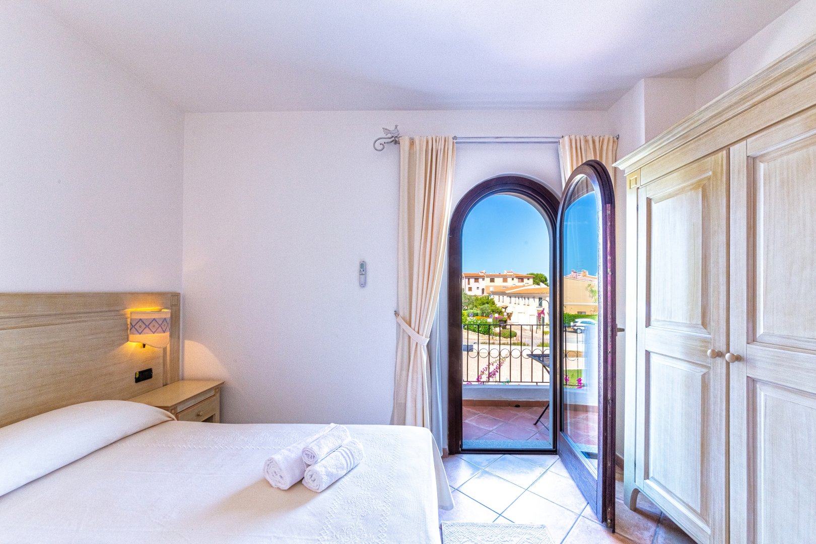 Foto 5 Hotel Il Faro di Molara Loiri Porto San Paolo, 04