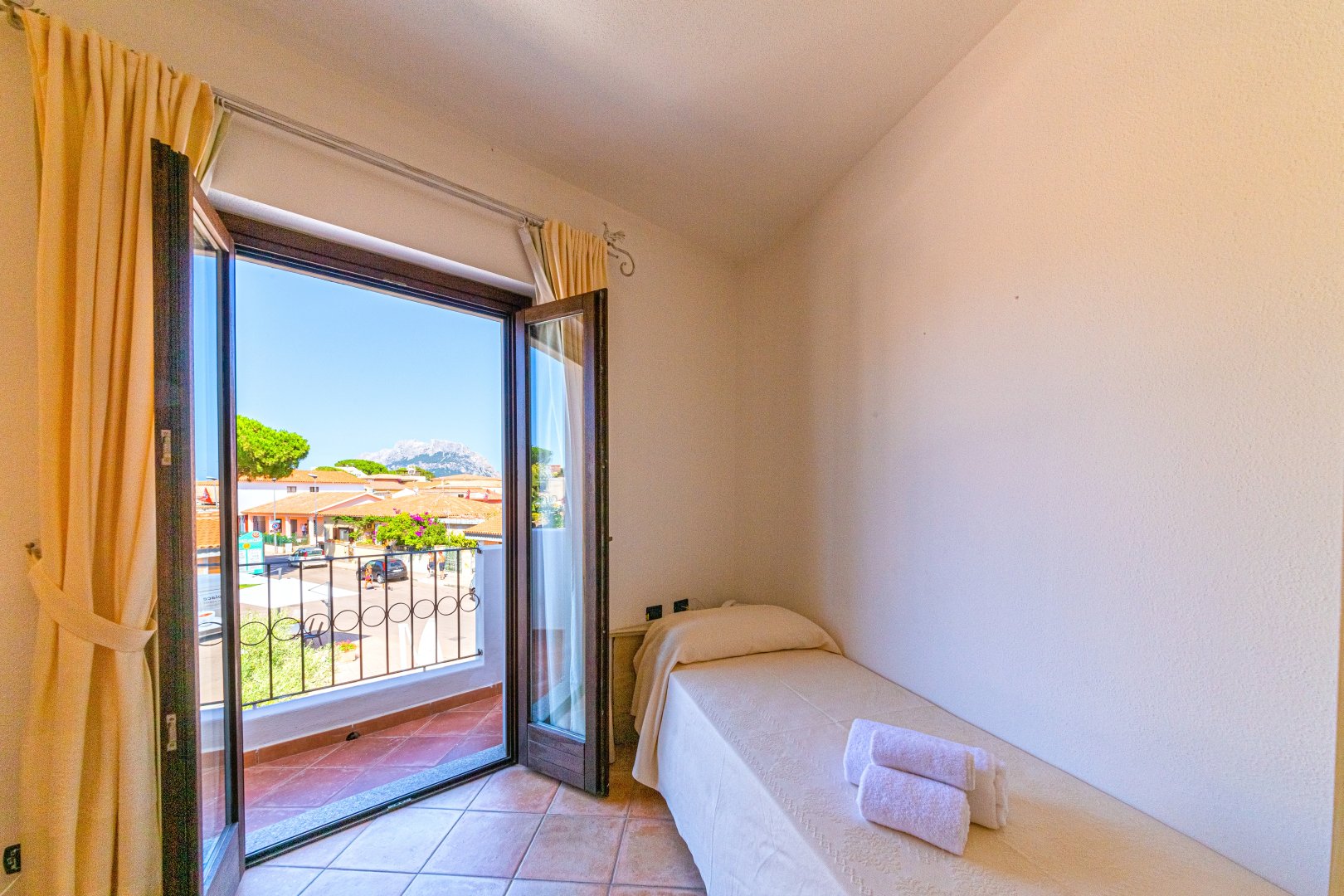 Foto 7 Hotel Il Faro di Molara Loiri Porto San Paolo, 06