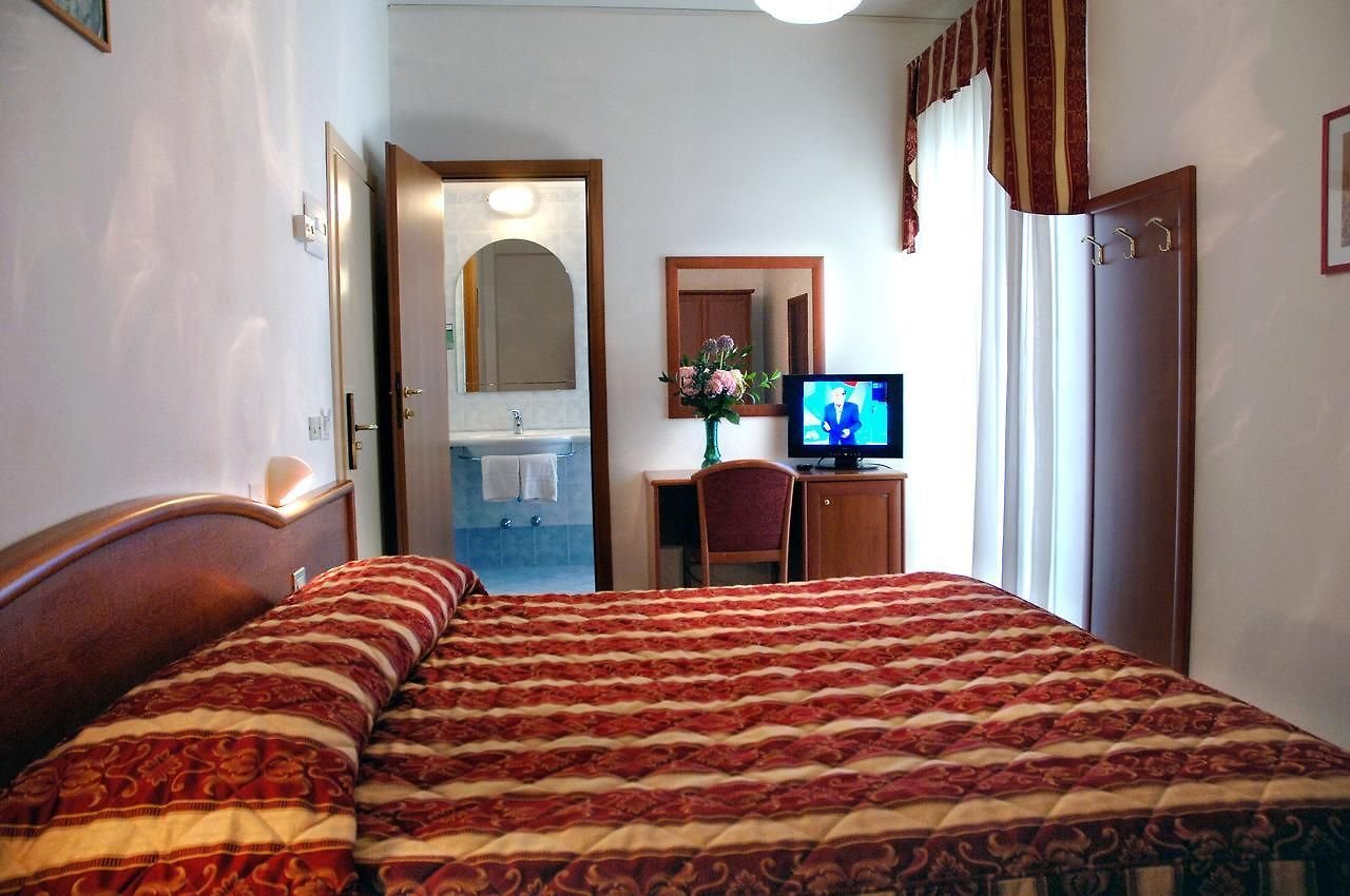Foto 2 Hotel Roma Porretta Terme, 01