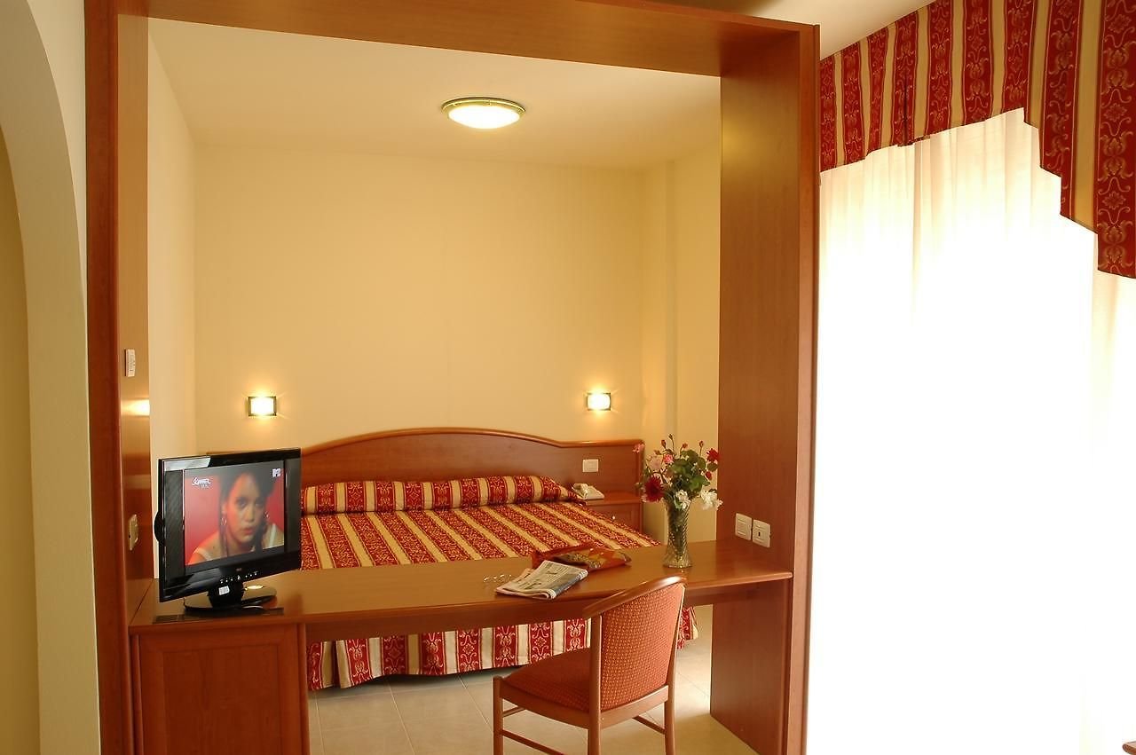 Foto 3 Hotel Roma Porretta Terme, 02