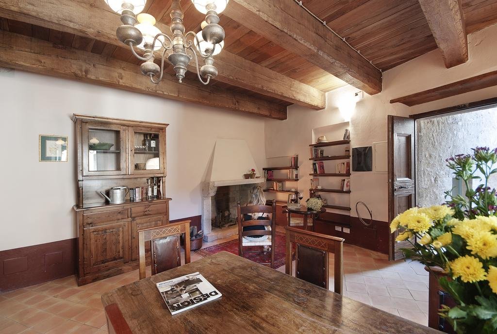 Foto 9 Castello di Postignano Perugia e Dintorni, 08