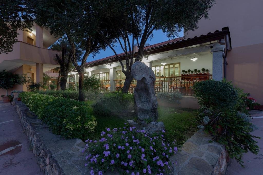 Foto 8 Hotel Donatella Posada, 07