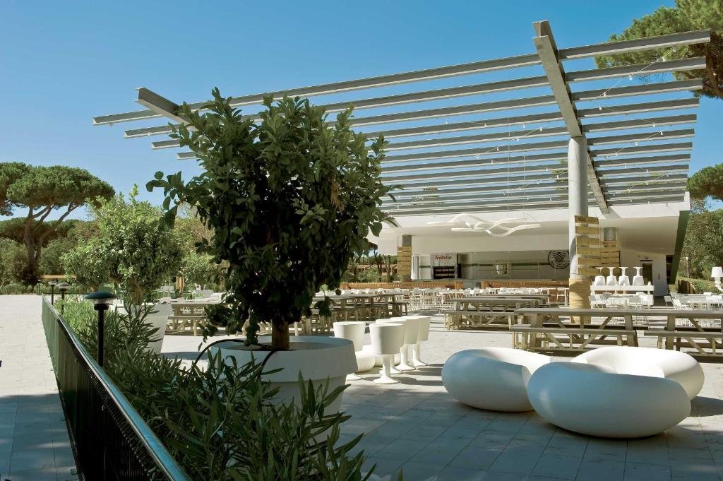 Foto 13 Camping Village Roma Capitol Ostia, 12