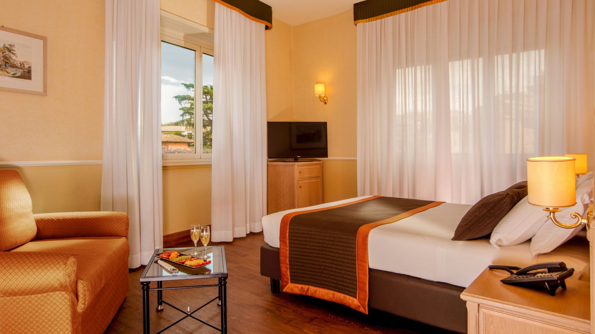 Foto 2 Hotel Santa Costanza Roma - Nomentano, 01