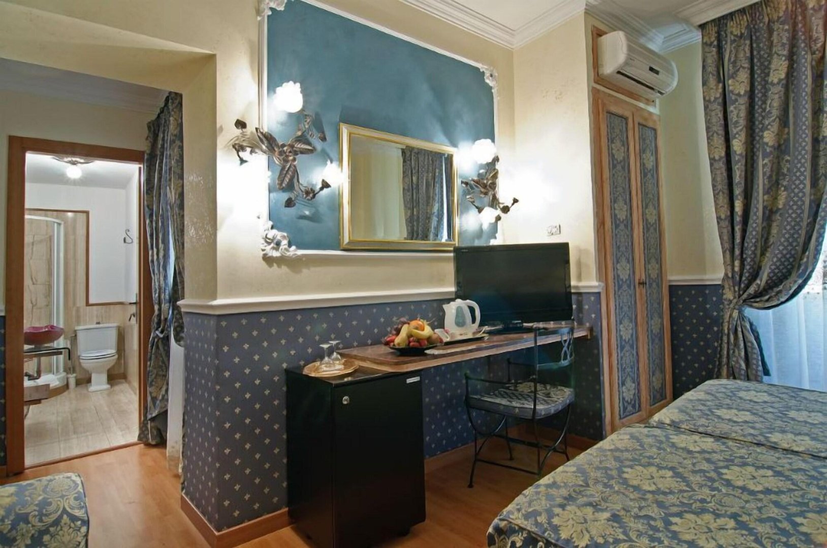 Foto 8 Residenza Antica Roma Roma - Fontana di Trevi, 07