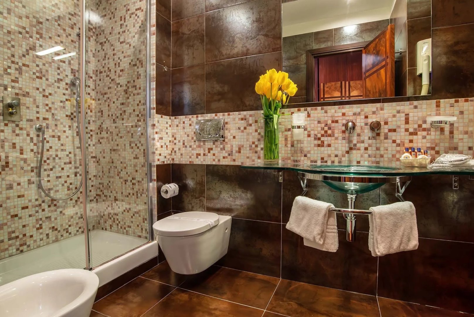 Foto 13 Hotel Memphis Roma - Fontana di Trevi, 12