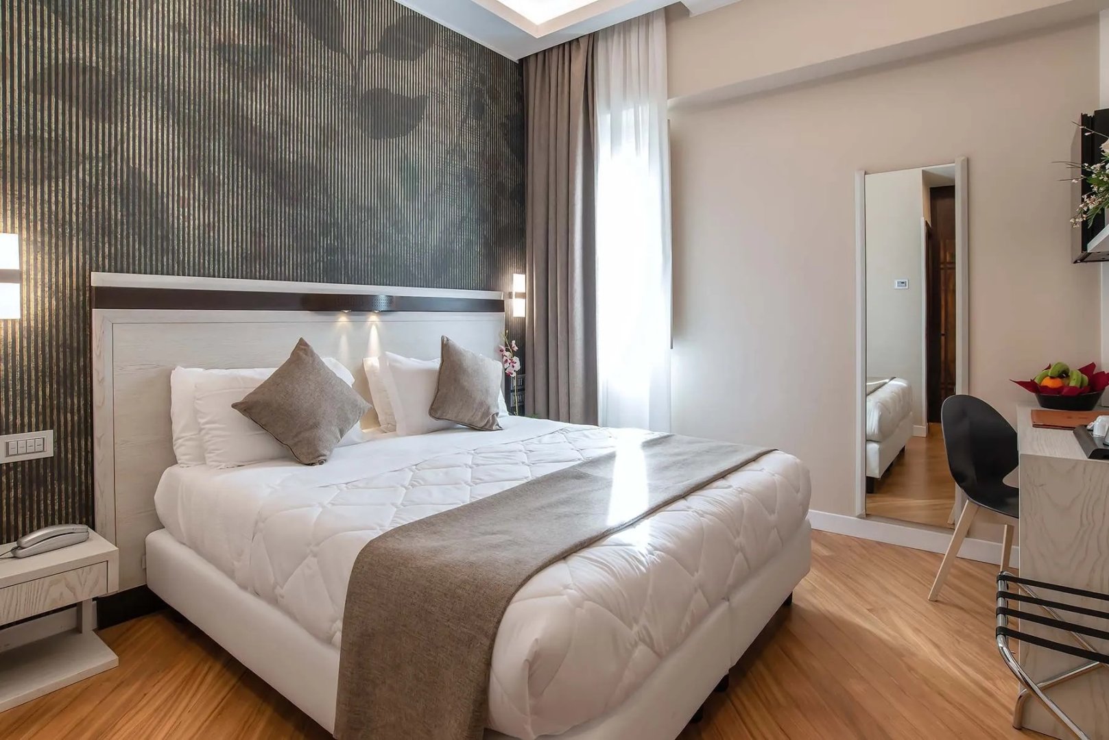 Foto 15 Hotel Memphis Roma - Fontana di Trevi, 14