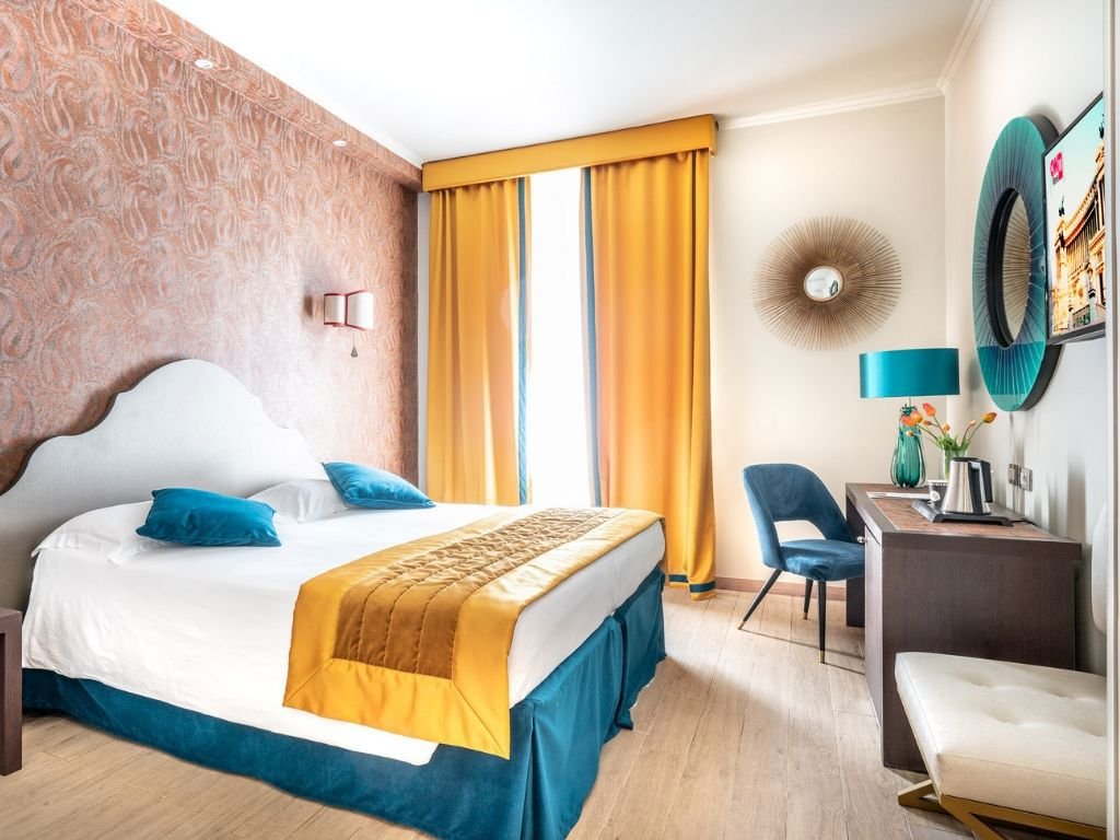 Foto 8 FH55 Grand Hotel Palatino Roma - Rione Monti, 07