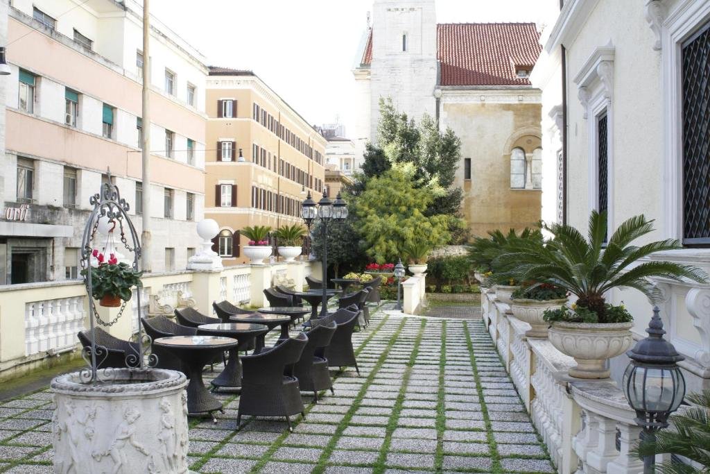 Roma - Via Veneto, 02