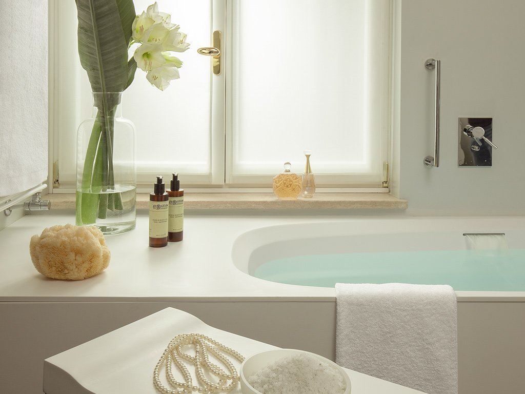 Foto 7 Palazzo Scanderbeg Roma - Fontana di Trevi, 06