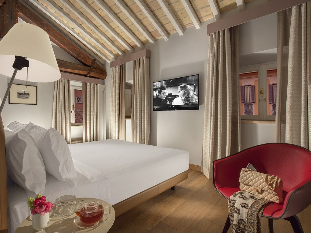 Foto 20 Palazzo Scanderbeg Roma - Fontana di Trevi, 19