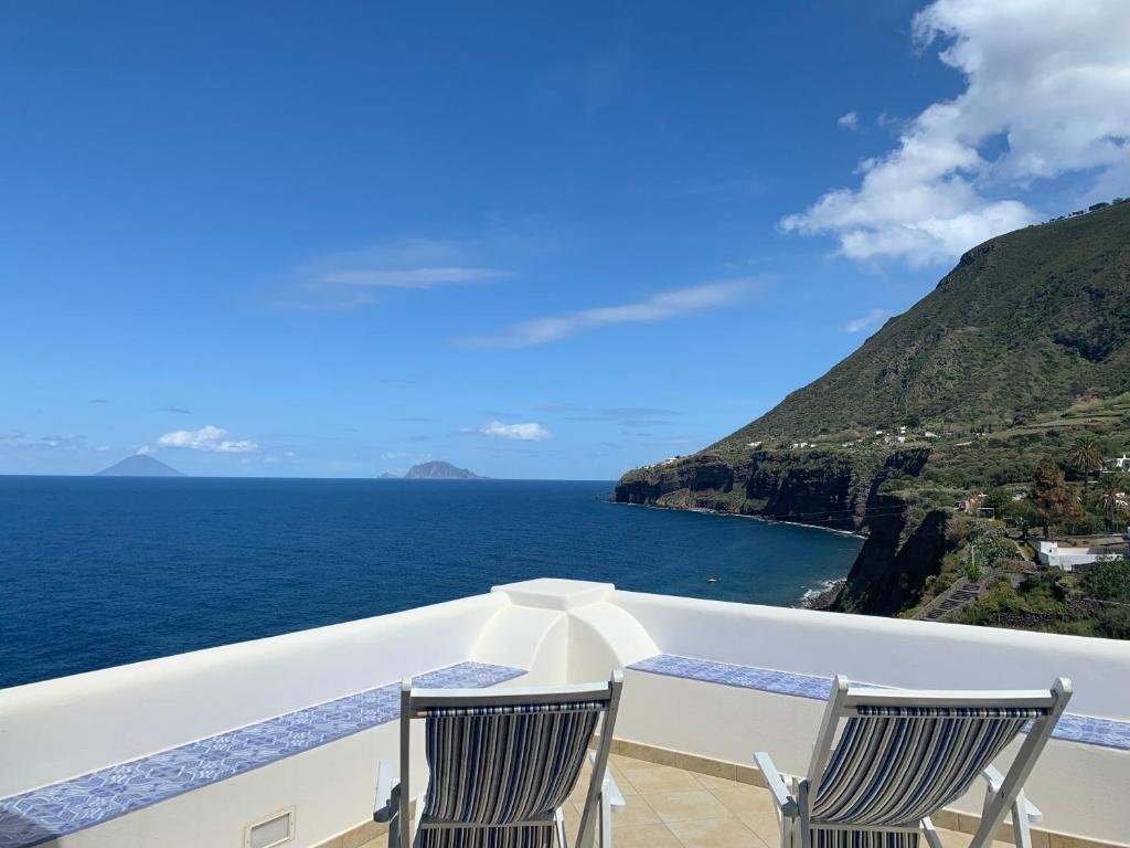 Foto 5 A'Alera Room & Breakfast Isola di Salina, 04