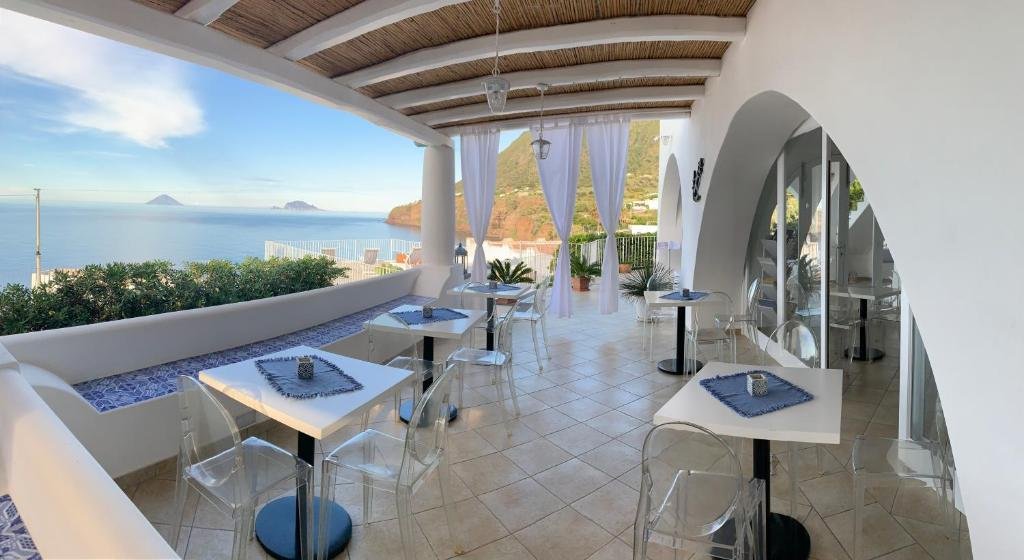 Foto 6 A'Alera Room & Breakfast Isola di Salina, 05